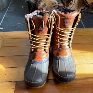 Brooks Brothers Insulated Winter Duck Boots